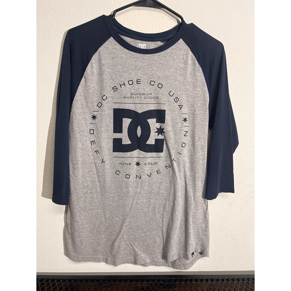 DC Raglan Tee 3/4 Sleeves Standard Fit Graphic Printed  100% Cotton‎ Sz S Skate